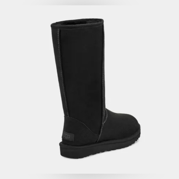 NEW! ✨UGG Classic Tall Boots - Picture 6 of 14